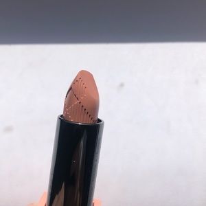 Burberry Makeup - Burberry Lip Cover in Nude Beige Burberry Makeup - Burberry Lip Cover in Nude Beige